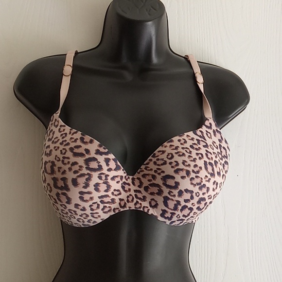Victoria's Secret | Incredible Animal  Print Bra - Picture 2 of 7